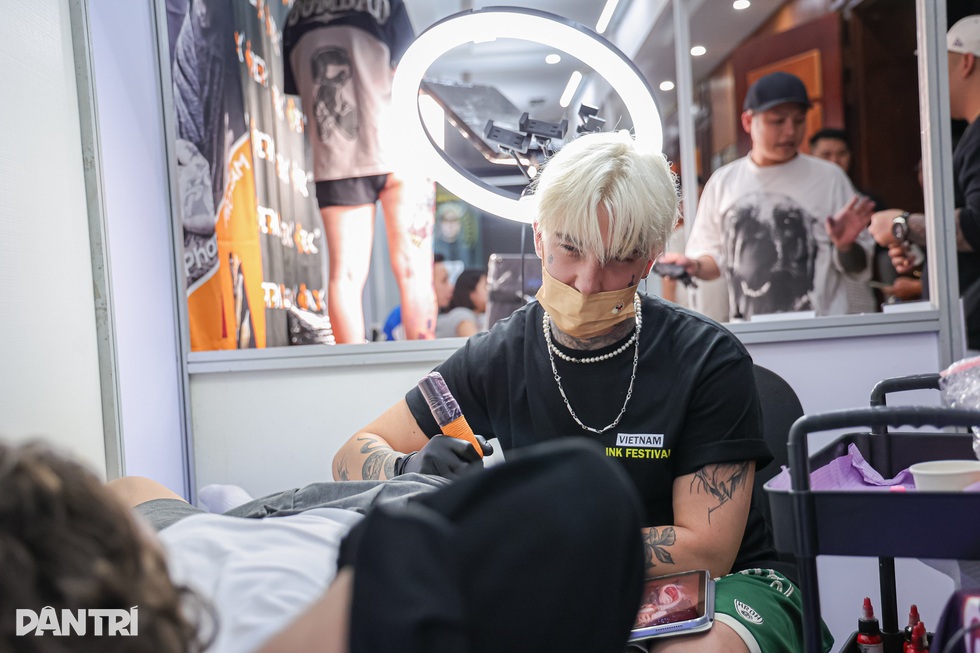 Ngắm loạt tác phẩm xăm kín lưng, chân tại lễ hội xăm hình lớn nhất miền Bắc - 8