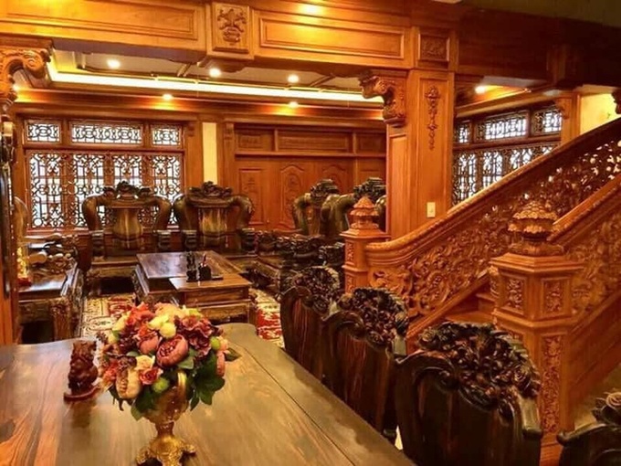 Choáng ngợp khi lạc vào biệt thự phủ gỗ từng chân tơ kẽ tóc - Ảnh 3. Choáng ngợp khi lạc vào biệt thự phủ gỗ từng chân tơ kẽ tóc - Ảnh 3.