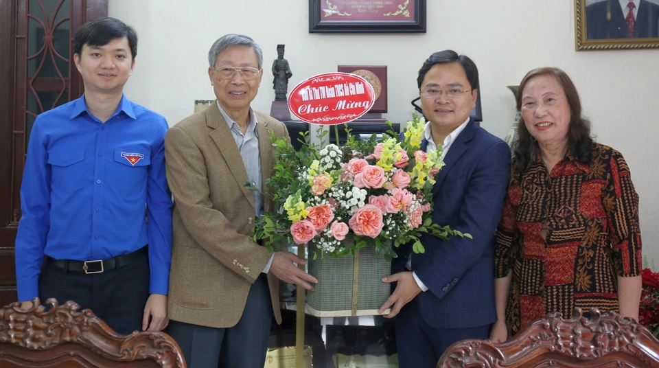 Ngạc nhiên khả năng vẽ tranh tài tình của học trò khiếm thị - 4 Ngạc nhiên khả năng vẽ tranh tài tình của học trò khiếm thị - 4