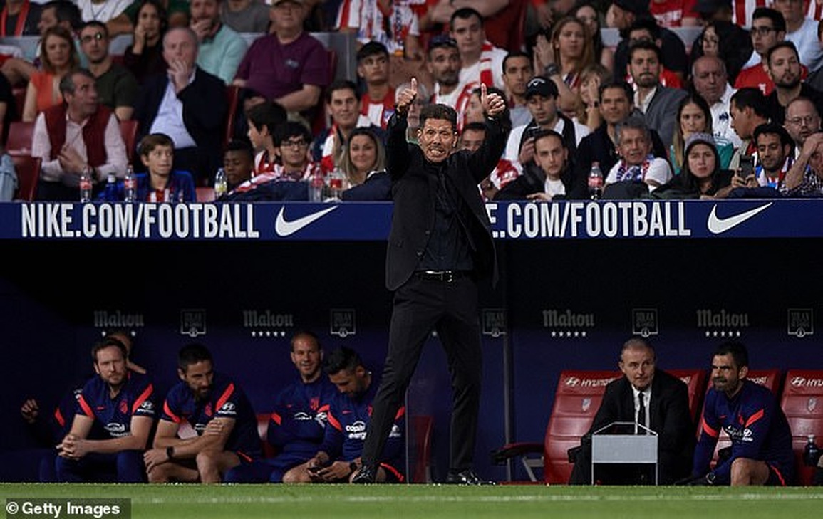 Atletico đánh bại nhà tân vô địch Real Madrid - 6 Atletico đánh bại nhà tân vô địch Real Madrid - 6