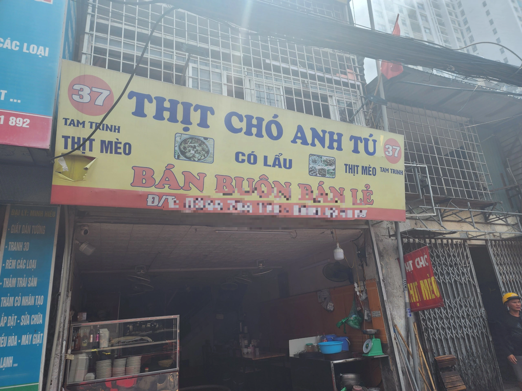 Cháy quán thịt chó 3 tầng trên phố Hà Nội - 2