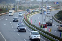 Giao thông Hà Nội ngày nghỉ Tết cuối: Êm ả đến lạ thường!