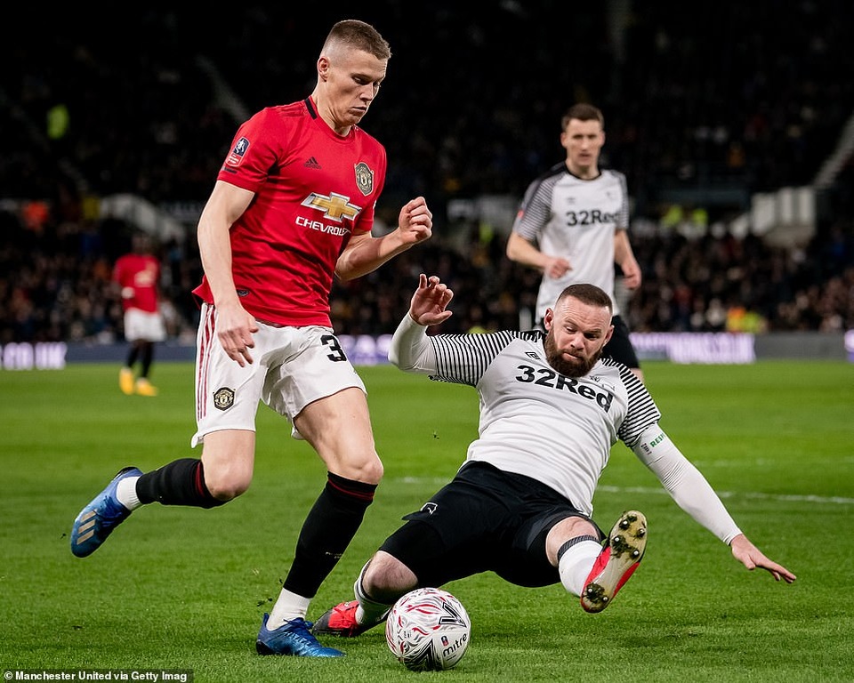 Derby County 0-3 Man Utd: Ighalo tỏa sáng với cú đúp - 4 Derby County 0-3 Man Utd: Ighalo tỏa sáng với cú đúp - 4