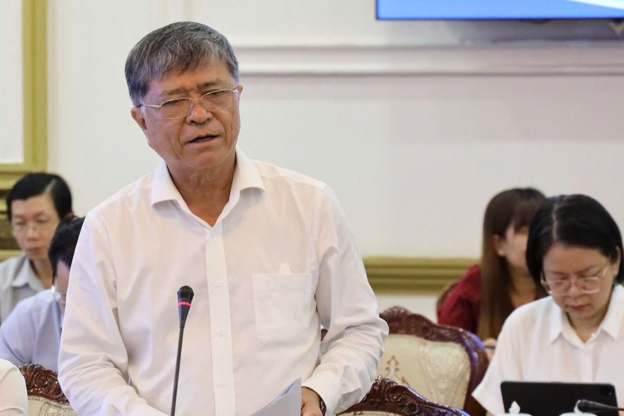 Ketua Kota Ho Chi Minh meminta untuk memperbaiki kelebihan biaya sebelum hari pembukaan sekolah - 2 Chủ tịch TPHCM yêu cầu chấn chỉnh việc lạm thu trước ngày khai giảng - 2