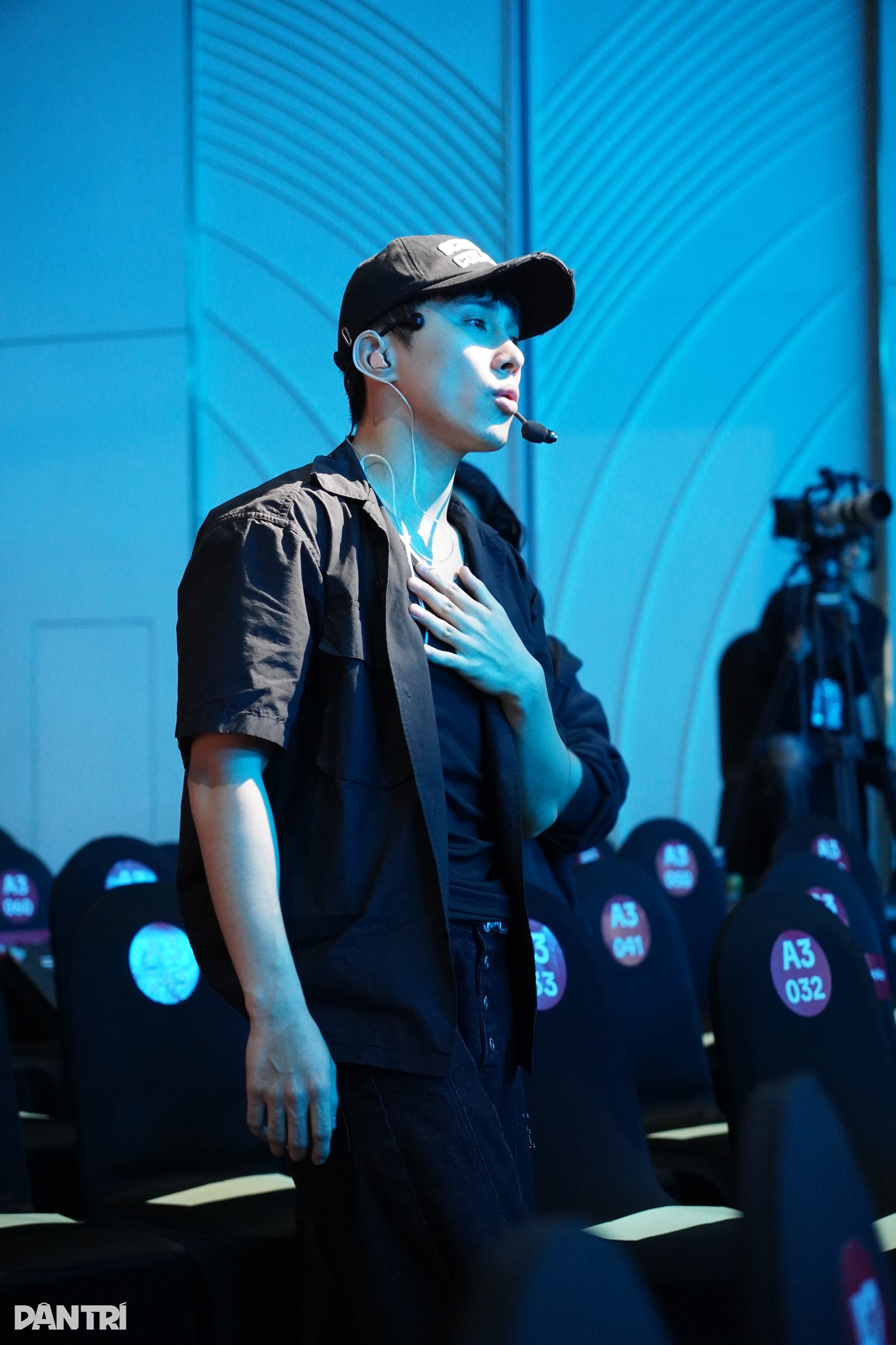 Văn Mai Hương, Erik và dàn sao tổng duyệt lễ trao giải TikTok - 3 Văn Mai Hương, Erik và dàn sao tổng duyệt lễ trao giải TikTok - 3