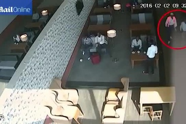 Somali công bố video nghi phạm đánh bom nhận laptop chứa chất nổ