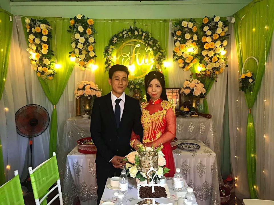 Mối tình đẹp của anh shipper điển trai và cô gái mặt đầy sẹo vì bỏng - 3 Mối tình đẹp của anh shipper điển trai và cô gái mặt đầy sẹo vì bỏng - 3