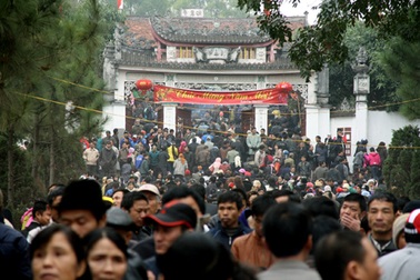 Biển người nô nức trẩy hội Lim