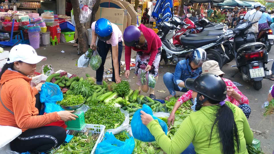 Đà Nẵng: Nhộn nhịp phiên chợ Tết ngày cuối năm - 5 Đà Nẵng: Nhộn nhịp phiên chợ Tết ngày cuối năm - 5