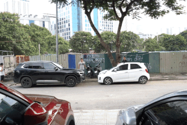 Định danh biển số: Giá xe rớt thảm, người mua chật vật làm thủ tục cả tháng