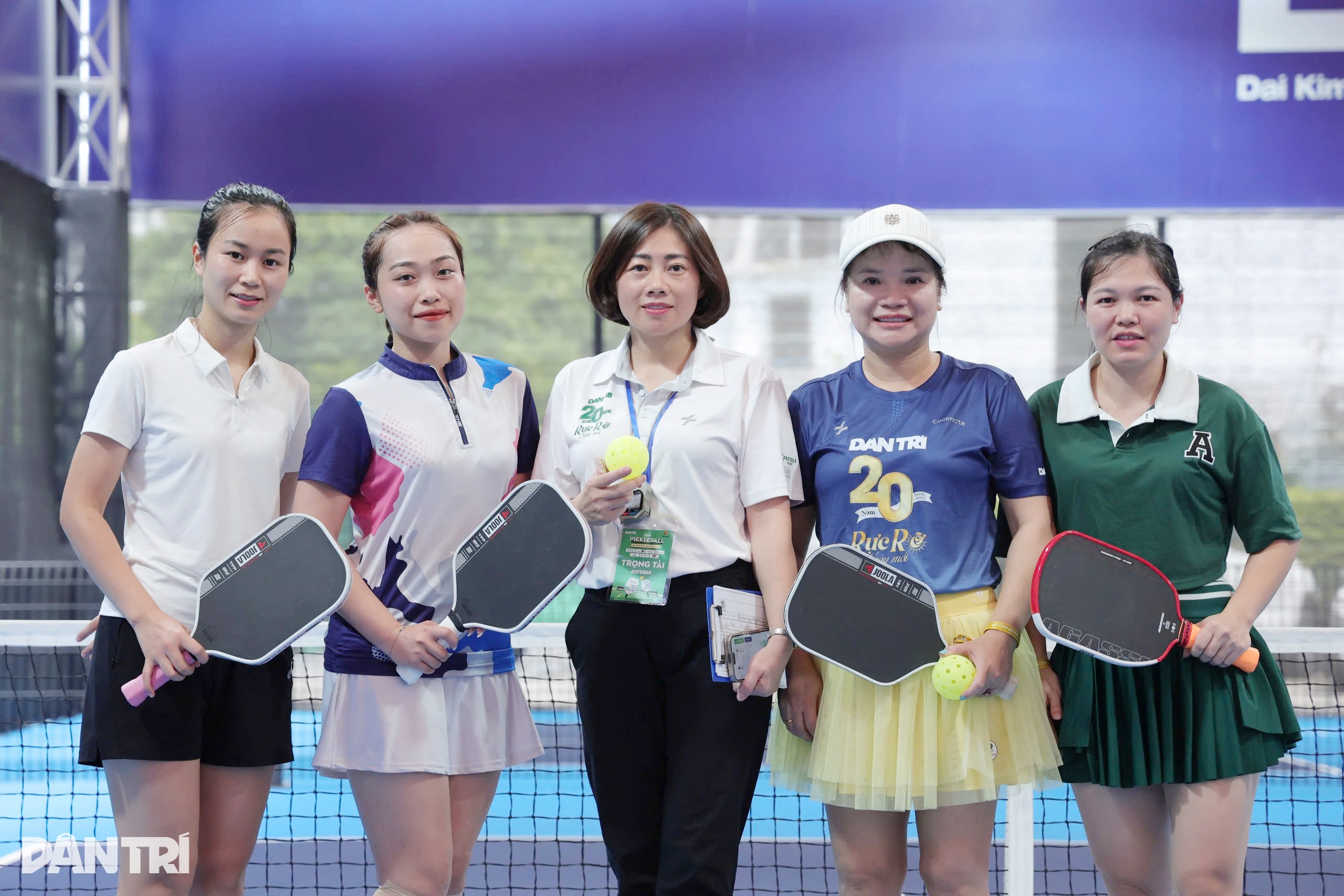 Những bóng hồng rạng rỡ, khỏe khoắn đổ bộ giải pickleball Dân trí 20 năm - 12 Những bóng hồng rạng rỡ, khỏe khoắn đổ bộ giải pickleball Dân trí 20 năm - 12