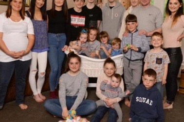 Đã có 19 con, bà mẹ Anh đẻ tiếp đứa thứ 20