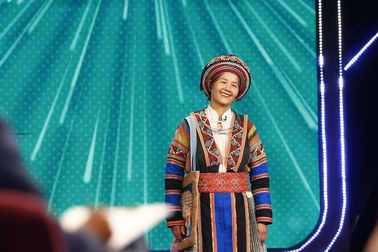 Quý bà H'Mông Forbes vinh danh: Phụ nữ có công việc sẽ không thể bị chèn ép