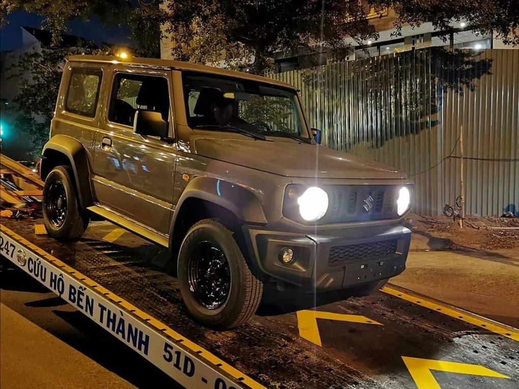 Đại lý nhận cọc tiểu G-Class Suzuki Jimny, giá dự kiến tới 800 triệu đồng - 2 Đại lý nhận cọc tiểu G-Class Suzuki Jimny, giá dự kiến tới 800 triệu đồng - 2