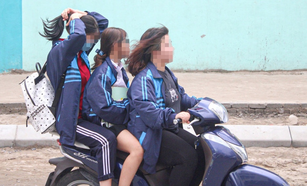 Cháu nó ở nhà ngoan lắm - 1 Cháu nó ở nhà ngoan lắm - 1