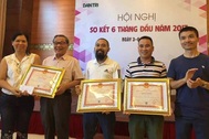 Nhóm PV Dân trí điều tra vụ áp thuế 5,7 tỷ nhận bằng khen của Bộ trưởng Trần Hồng Hà