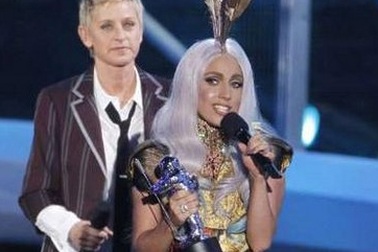 Lady Gaga đại thắng tại lễ trao giải VMA