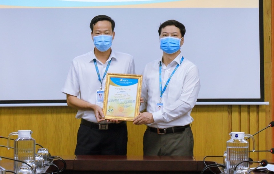 Hi hữu: Một nhân viên sân bay gần 200 lần nhặt được tài sản khách bỏ quên - 3 Hi hữu: Một nhân viên sân bay gần 200 lần nhặt được tài sản khách bỏ quên - 3
