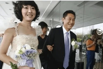 Cuộc hôn nhân "thực dụng" đổi lấy quả thận giúp 2 người xa lạ thoát chết