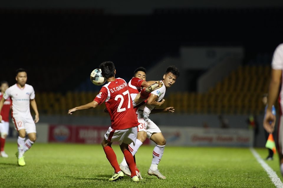 Hậu vệ Bùi Tiến Dũng toả sáng, CLB Viettel vào chung kết cúp Quốc gia - 2 Hậu vệ Bùi Tiến Dũng toả sáng, CLB Viettel vào chung kết cúp Quốc gia - 2