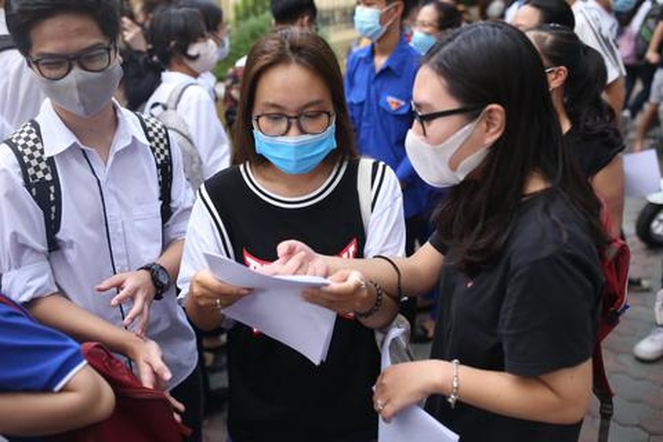 Đề môn tiếng Anh thi tốt nghiệp THPT đợt 2: Phổ điểm trung bình từ 5-6 - 2 Đề môn tiếng Anh thi tốt nghiệp THPT đợt 2: Phổ điểm trung bình từ 5-6 - 2