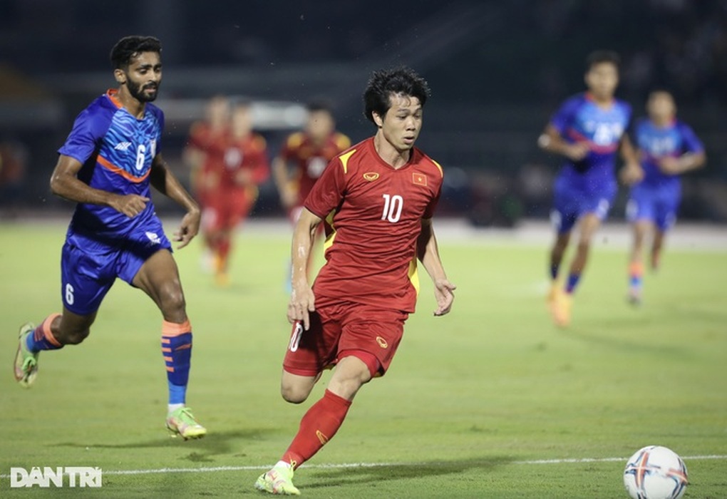 Đội tuyển Việt Nam tăng hạng, tiếp tục bỏ xa Thái Lan - 2 Đội tuyển Việt Nam tăng hạng, tiếp tục bỏ xa Thái Lan - 2