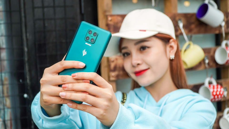 Camera ẩn dưới màn hình của Vsmart Aris Pro: Ảnh đẹp, quay video bị mờ ảo - 12 Camera ẩn dưới màn hình của Vsmart Aris Pro: Ảnh đẹp, quay video bị mờ ảo - 12