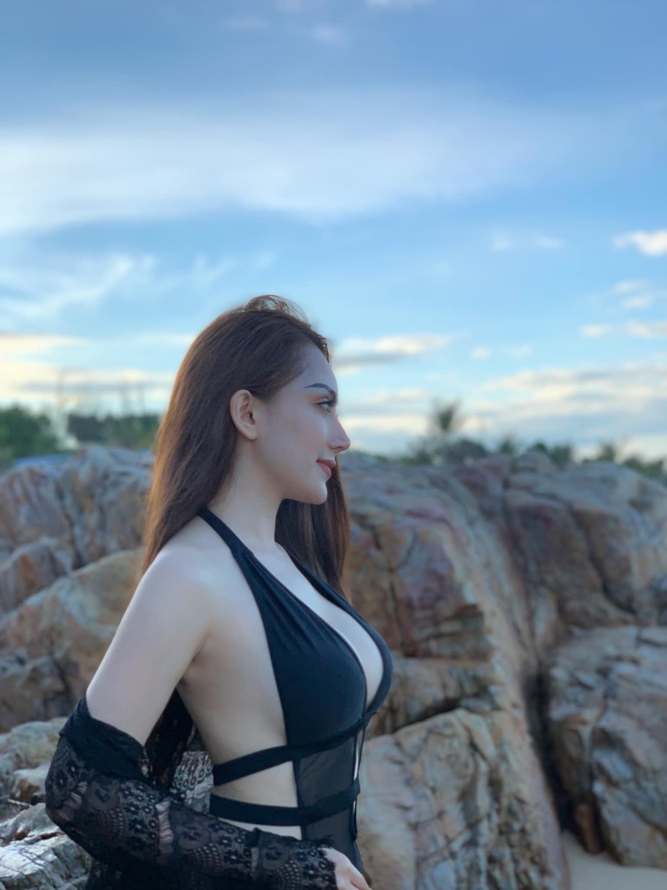 Cầu thủ Vũ Văn Thanh tỏ tình mùi mẫn với bạn gái, fan hô hào mau cưới đi - 9 Cầu thủ Vũ Văn Thanh tỏ tình mùi mẫn với bạn gái, fan hô hào mau cưới đi - 9