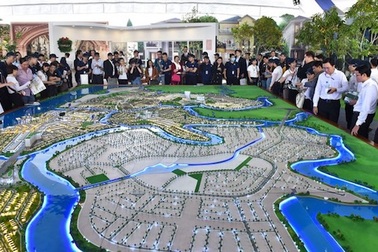 TPHCM: Thiếu nhà ở cho người thu nhập thấp