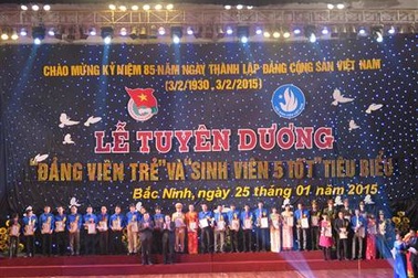Bắc Ninh: Tuyên dương 85 đảng viên trẻ và “Sinh viên 5 tốt”