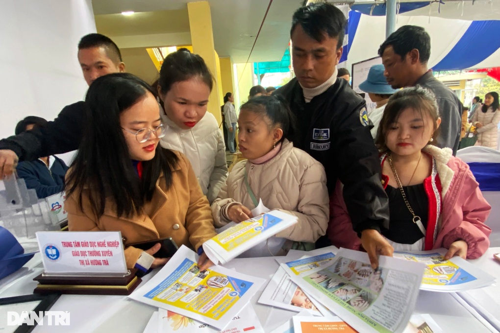 Nhiều cơ hội việc làm cho người khuyết tật tại Huế - 1 Nhiều cơ hội việc làm cho người khuyết tật tại Huế - 1