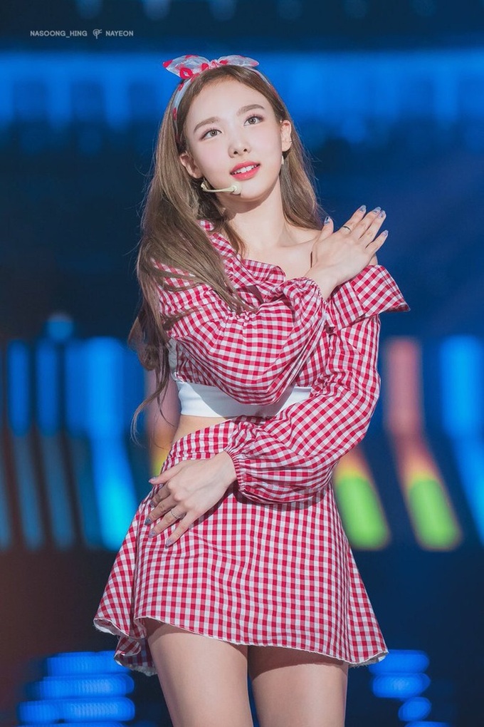 Idol có giọng hát đẹp nhất trong mắt netizen: Jimin, Rosé bị chê vẫn lọt top, EXO chỉ có 1 đại diện nhưng bất ngờ nhất là Jennie - Ảnh 77. Idol có giọng hát đẹp nhất trong mắt netizen: Jimin, Rosé bị chê vẫn lọt top, EXO chỉ có 1 đại diện nhưng bất ngờ nhất là Jennie - Ảnh 77.