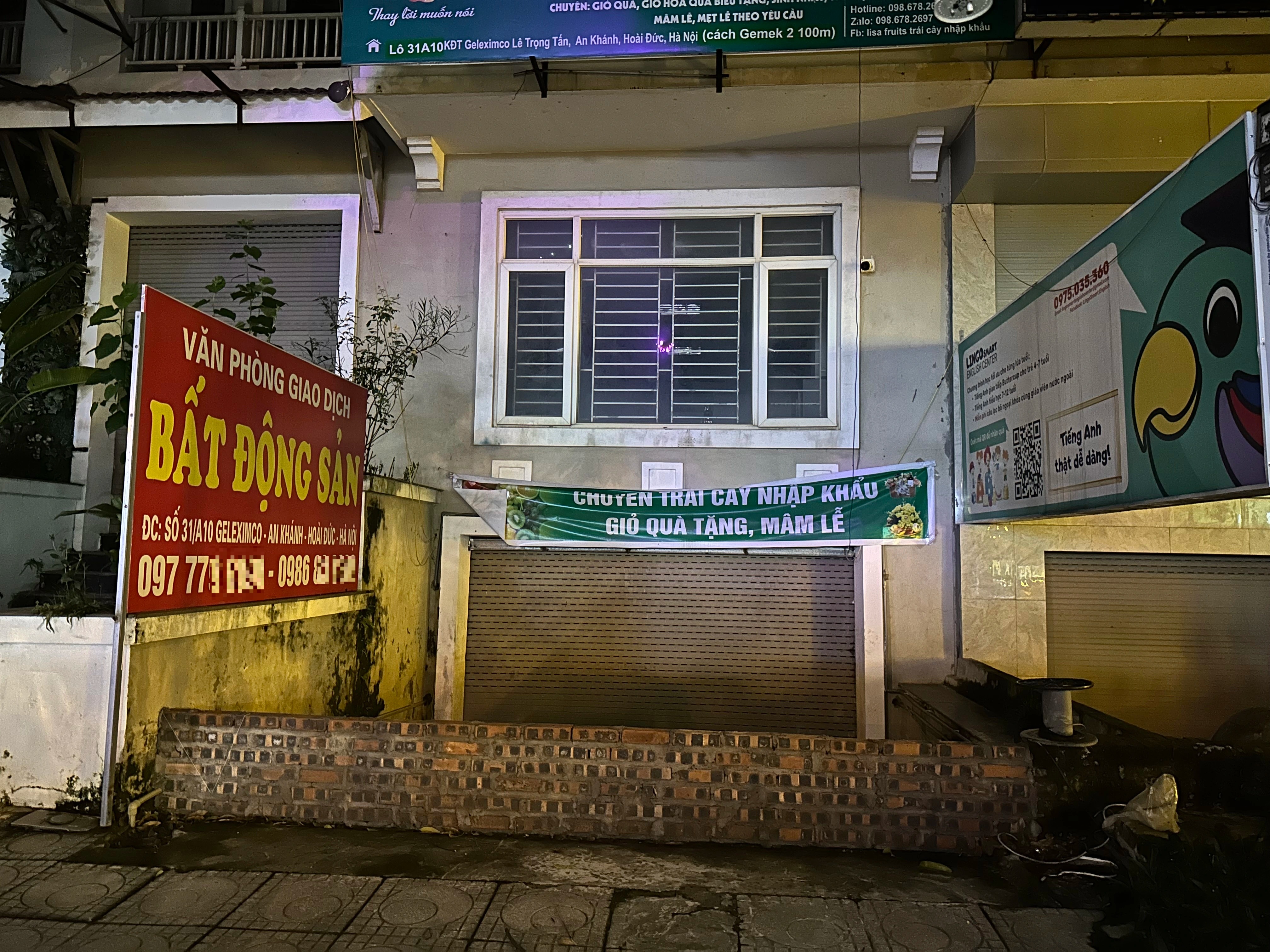 Residents of a wealthy housing project used sandbags to block doors and shelters from storm Yagi - 3 Cư dân dự án nhà giàu làm bao cát chắn cửa, ngăn hầm tránh bão Yagi - 3