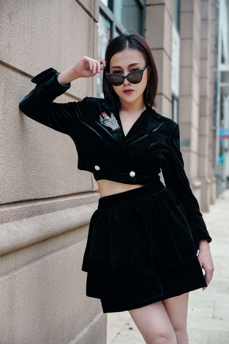 Phương Oanh “Quỳnh búp bê” ngày càng sang chảnh, dát đầy hàng hiệu - 9 Phương Oanh “Quỳnh búp bê” ngày càng sang chảnh, dát đầy hàng hiệu - 9
