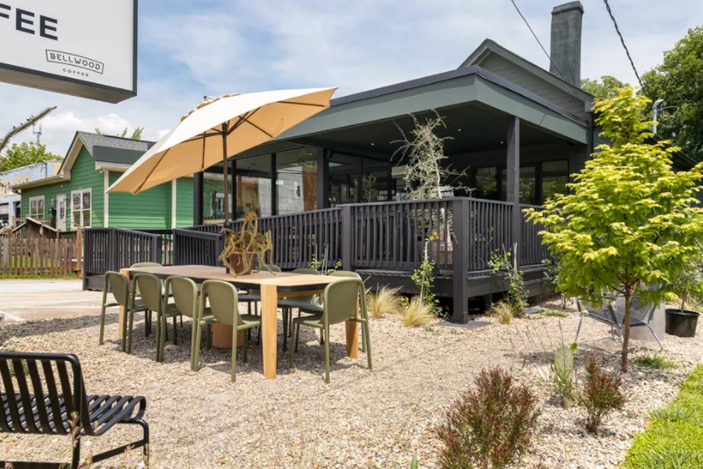 Quán cà phê đẹp như tranh, phủ xanh không gian bằng hệ thực vật phong phú - 12 Quán cà phê đẹp như tranh, phủ xanh không gian bằng hệ thực vật phong phú - 12