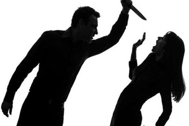 Đánh vợ tử vong khi nghe đồn vợ vào nhà ông hàng xóm