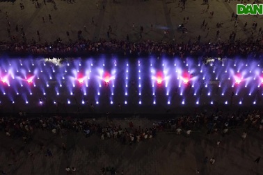 Chiêm ngưỡng sàn nhạc nước mới ở Đà Nẵng