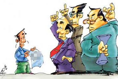 3 “sếp” chỉ đạo... 1 nhân viên