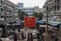 Loạt chung cư cũ xuống cấp, giăng đầy "chuồng cọp" ở TPHCM