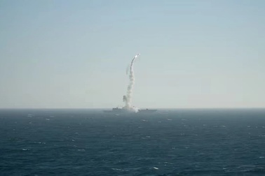 Nga phô diễn tên lửa siêu thanh, máy bay ném bom chiến đấu trong tập trận