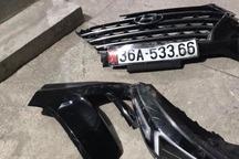 Truy tìm xe ô tô rơi biển số tại hiện trường vụ tai nạn chết người