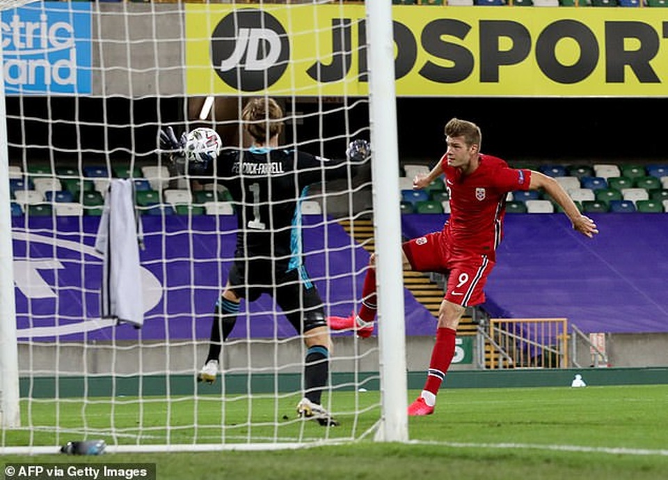 Erling Haaland lập cú đúp trong chiến thắng 5-1 của Na Uy - 6 Erling Haaland lập cú đúp trong chiến thắng 5-1 của Na Uy - 6