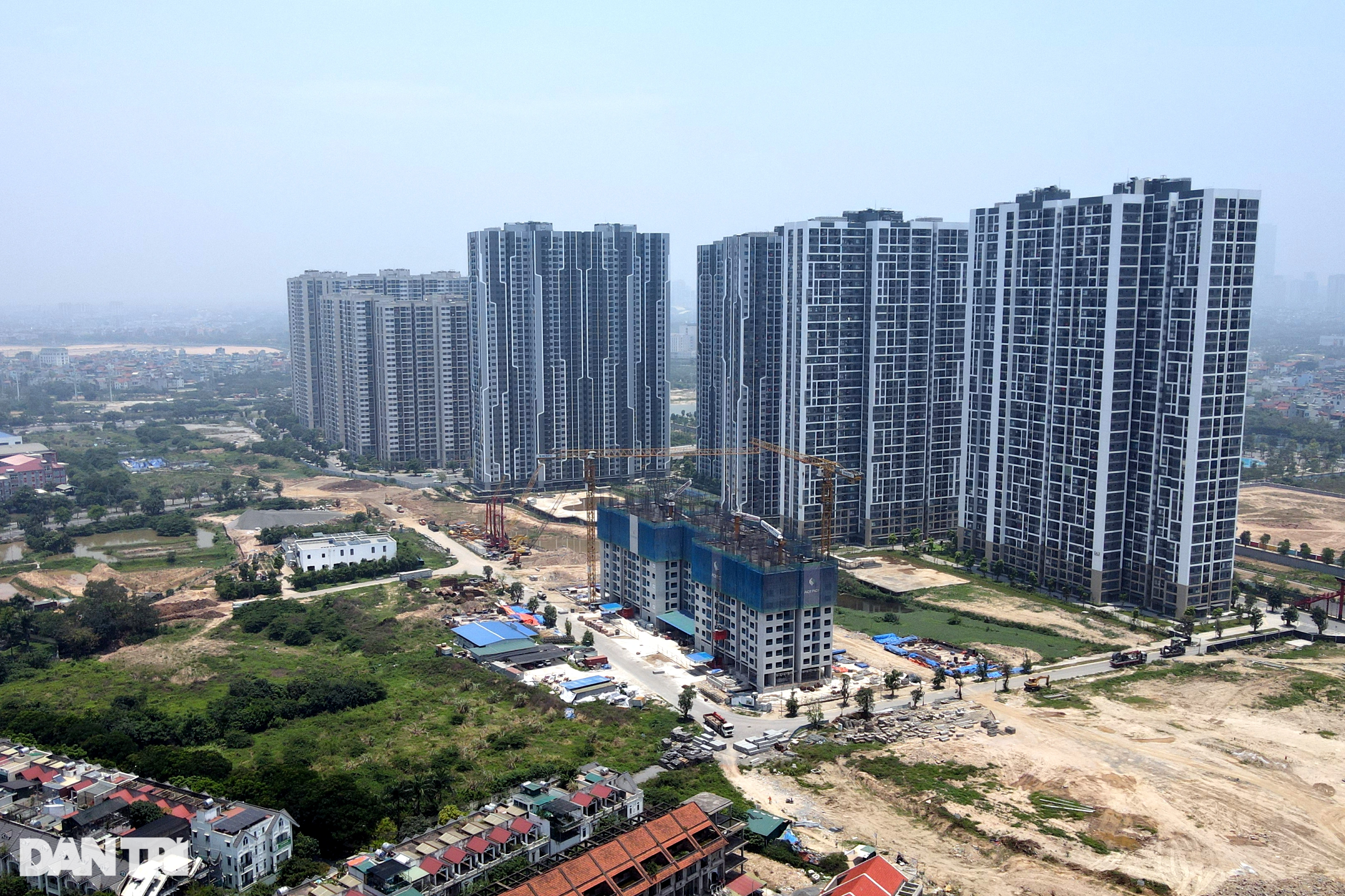 高級セグメントの優位性によりマンション価格が急上昇 - 1 Giá bán căn hộ tăng nhanh do phân khúc cao cấp áp đảo - 1