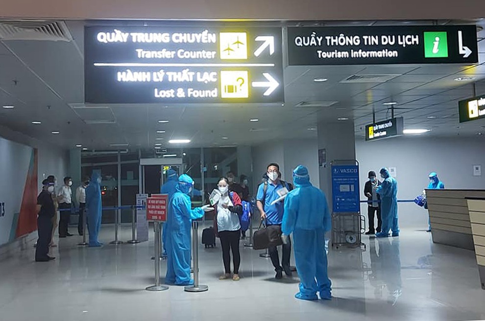 Hành khách xuống sân bay Vinh thực hiện cách ly như thế nào? - 2 Hành khách xuống sân bay Vinh thực hiện cách ly như thế nào? - 2