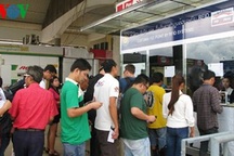 Thái Lan xem xét giảm lệ phí cho lao động Việt Nam