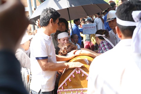 6 chiếc linh cữu trong 1 đại tang