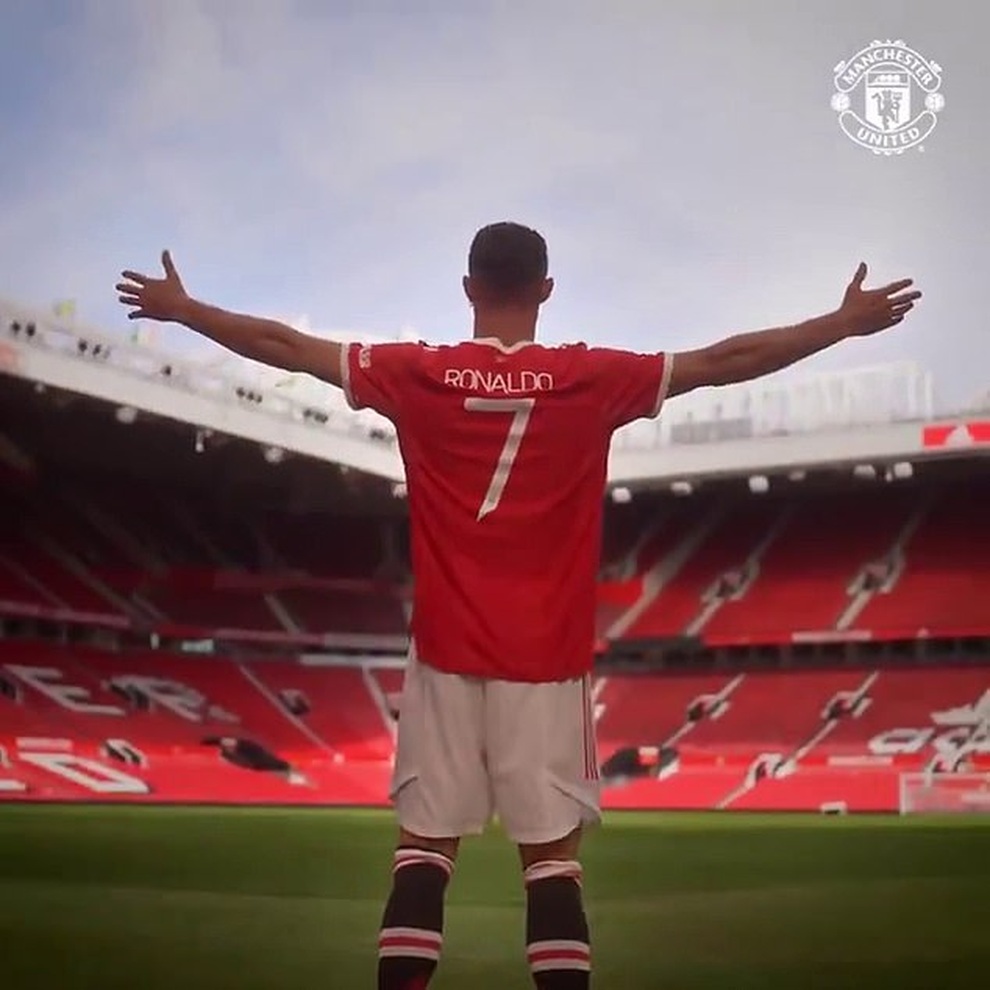 C.Ronaldo hoàn thành thủ tục cuối cùng, chờ ra mắt Man Utd - 3 C.Ronaldo hoàn thành thủ tục cuối cùng, chờ ra mắt Man Utd - 3
