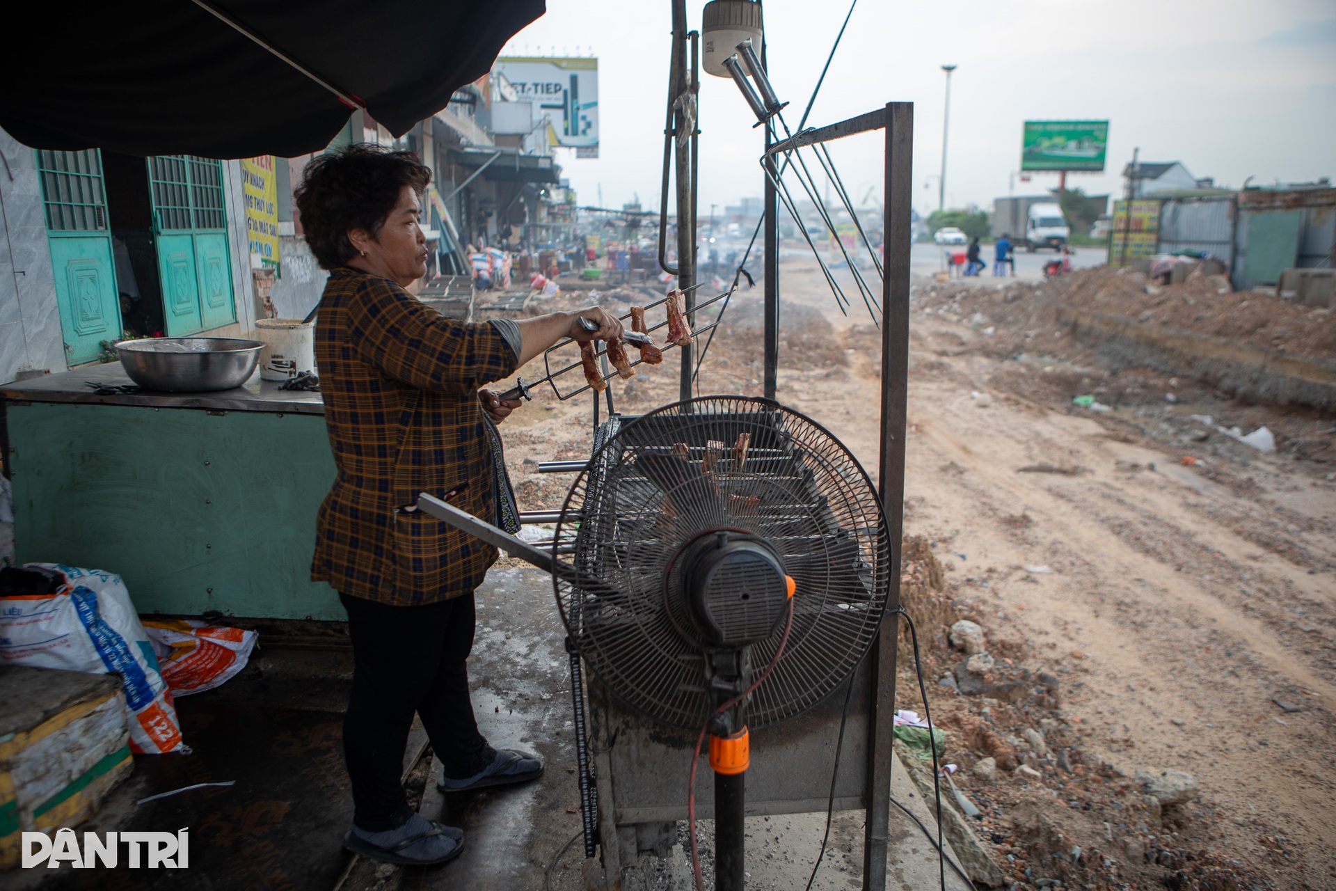 Dân “leo thang” gần một năm để vào nhà vì Vành đai 3 TPHCM thi công ì ạch - 5 Dân “leo thang” gần một năm để vào nhà vì Vành đai 3 TPHCM thi công ì ạch - 5