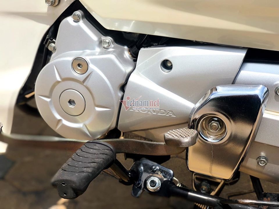 Honda Super Cub 110 cũ hàng hiếm giá hơn 100 triệu đồng - 5 Honda Super Cub 110 cũ hàng hiếm giá hơn 100 triệu đồng - 5