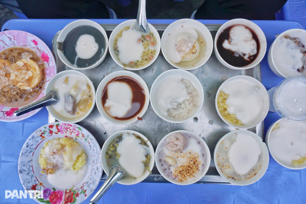 Quán chè 16 món tồn tại hơn nửa thế kỷ ở TPHCM, mỗi ngày bán gần 1.000 chén - 3